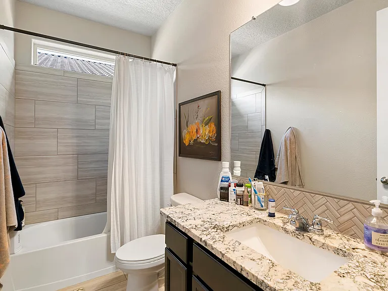 4453 Skyline Loop NE — Photo 14