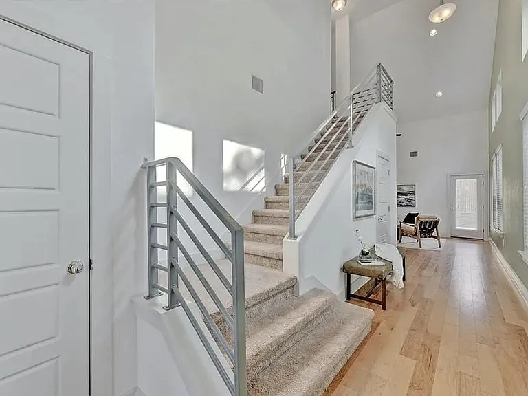 1404 Casa Dr — Photo 12