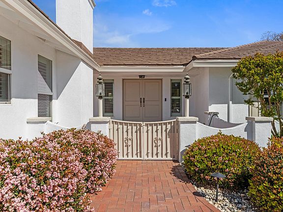 2nd image of 908 Newcastle Ct