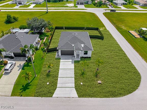 4th image of 2519 NW Juanita Pl