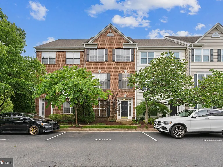 3802 Dominion Mill Dr — Photo 1