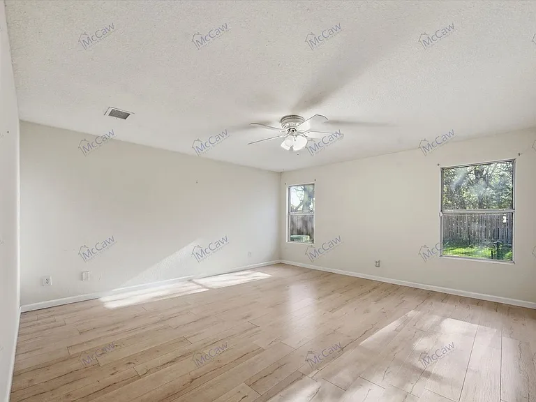 8401 Swan Park Dr — Photo 14