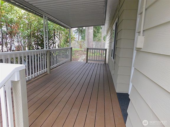 2nd image of 11429 124th Street Ct E #121