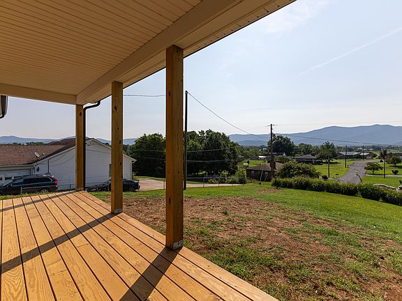 5th image of 32 Greenfield Rd