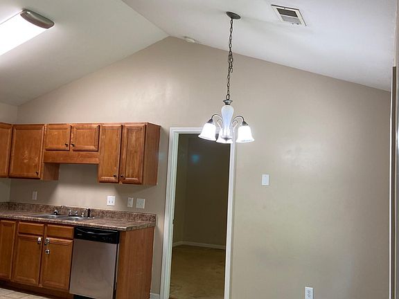 5th image of 3924 Bluestem Dr