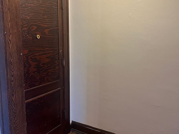 5th image of 3142 Lyndale Ave S APT 35