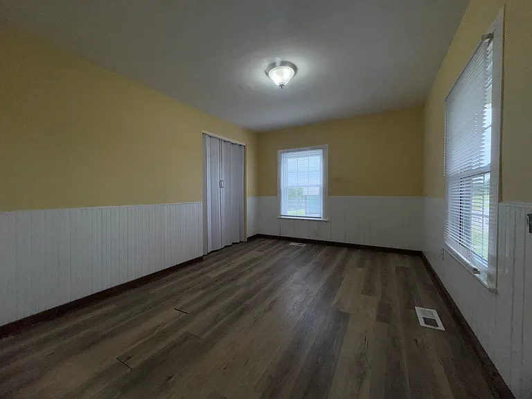 751 Van Buren Rd — Photo 6