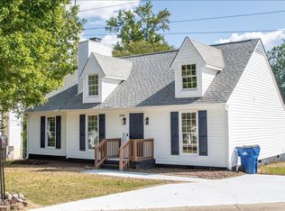 2304 Fields Of Broadlands Dr, Raleigh, NC 27604