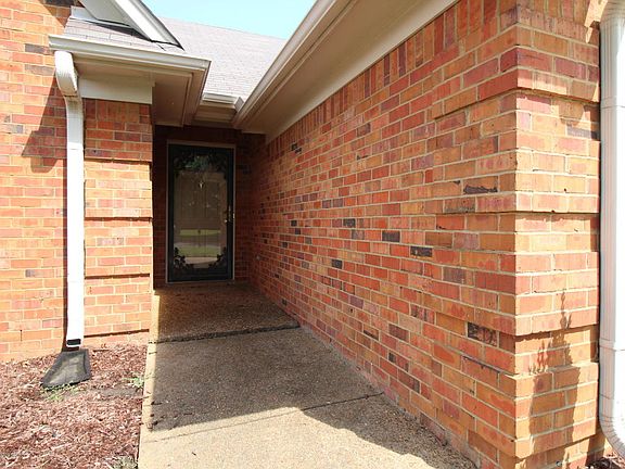 3rd image of 9084 Plantation Lakes Dr