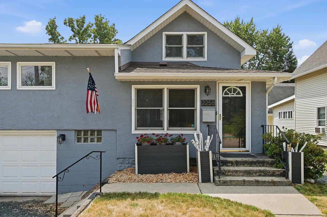 3 bed, 1.5 bath, 1830 sqft, $2,850 — Photo 1