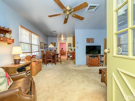 2nd image of 944 Aberdeen Dr #A