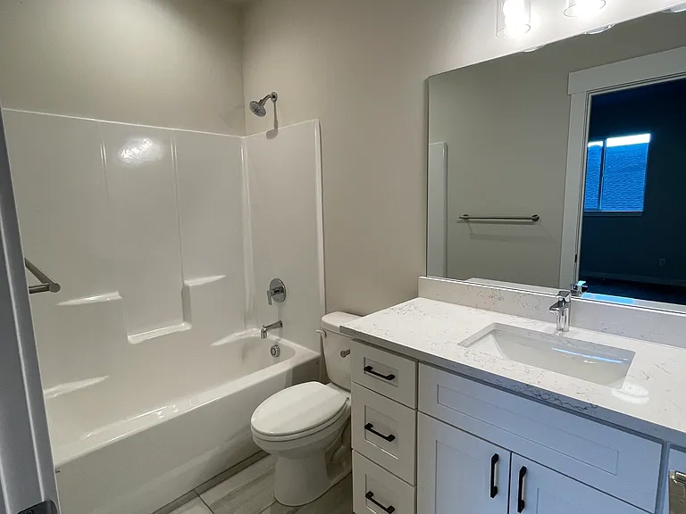 1030 Finch Ln #H — Photo 32