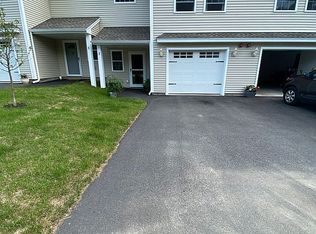 3 Signal St, Springvale, ME 04083