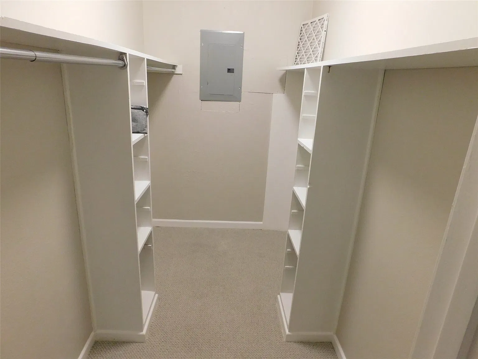 1 bed, 1.0 bath, 630 sqft, $1,500 — Photo 1