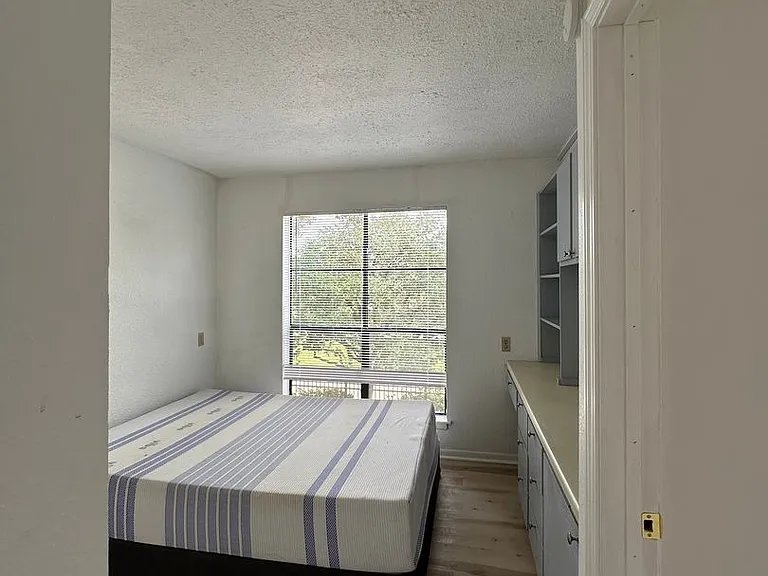 7901 Cambridge St — Photo 57