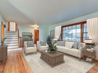 476 Rolling Hills Rd, Bridgewater, NJ 08807