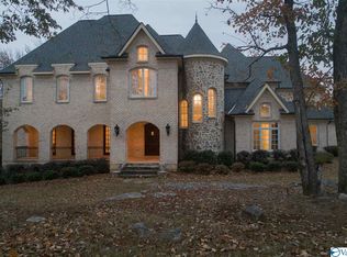 3 Asbury Rd SE, Huntsville, AL 35801