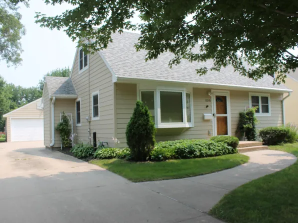 1016 Apel Ave, Worthington, MN 56187