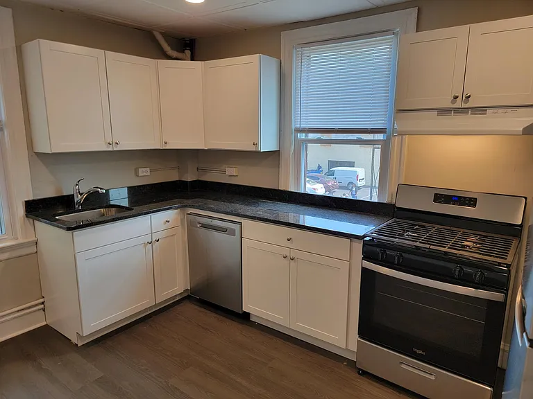 124 Cricket Ave #2 — Photo 2