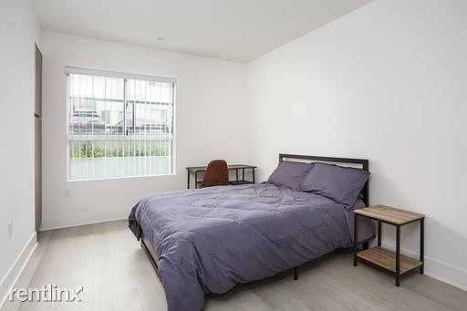 1301 Brockton10