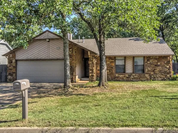 7401 W 34th Pl S, Tulsa, OK 74107