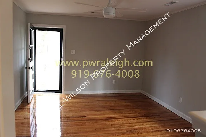 2212 Bernard St — Photo 3