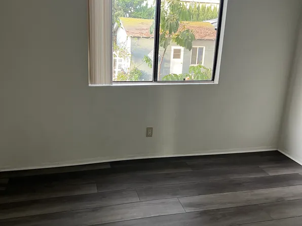 1371 Loma Ave, Long Beach, CA