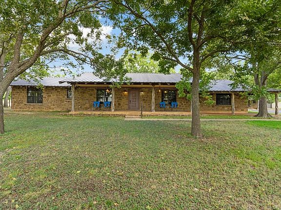 2nd image of 2076 County Road 108
