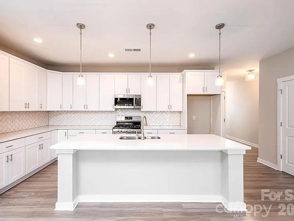 3rd image of 312 Cannamela Dr