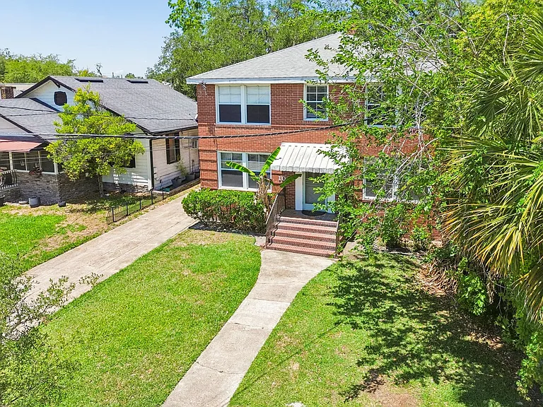 1037 Riviera St — Photo 22