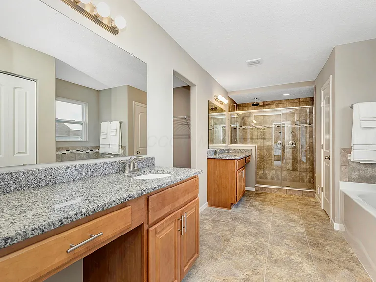 7576 Bullseye Dr — Photo 24