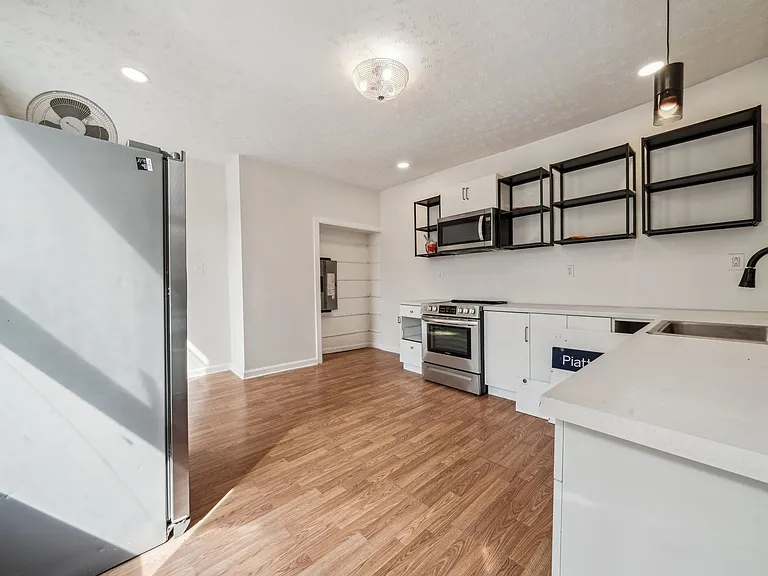 2819 Spring Garden Ave — Photo 8