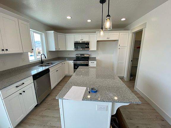 2nd image of 128 N Granite Park Dr