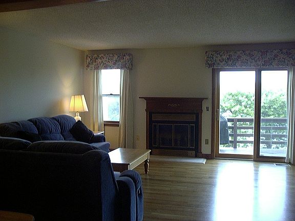 Living Room w/Sliders to Deck