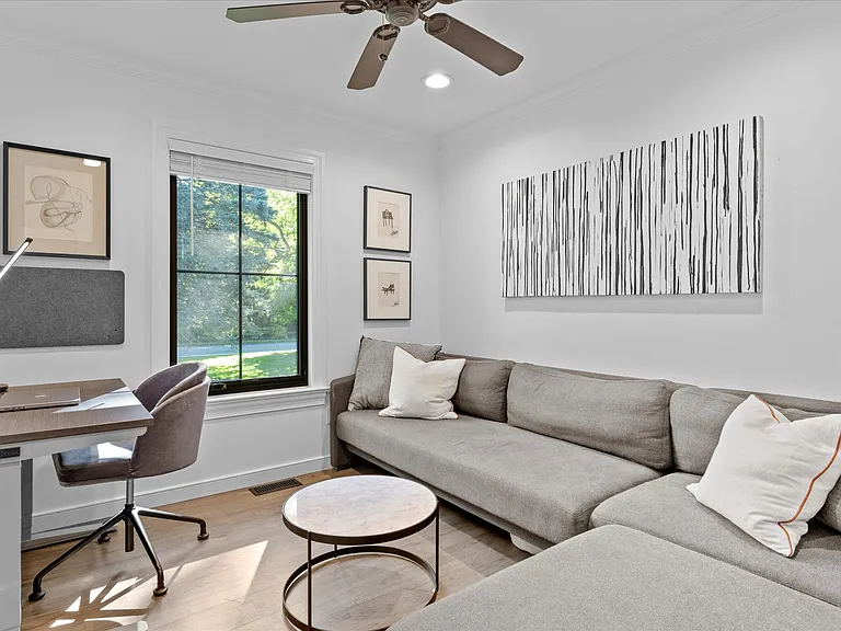 25 Nidzyn Ave — Photo 5
