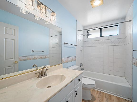 4th image of 1237 Sandra Cir