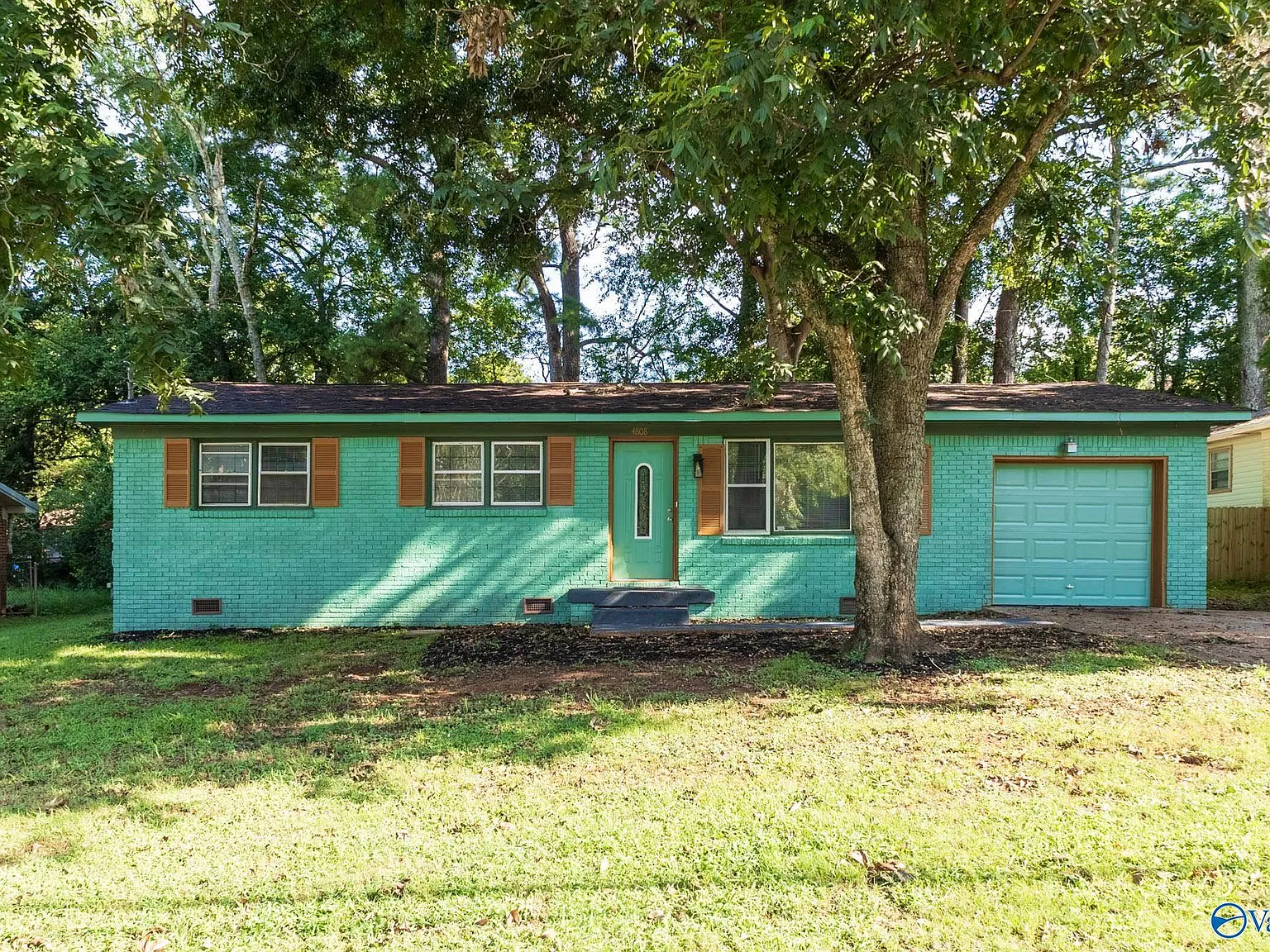 3 bed, 1.5 bath, 1047 sqft, $1,250 — Photo 1