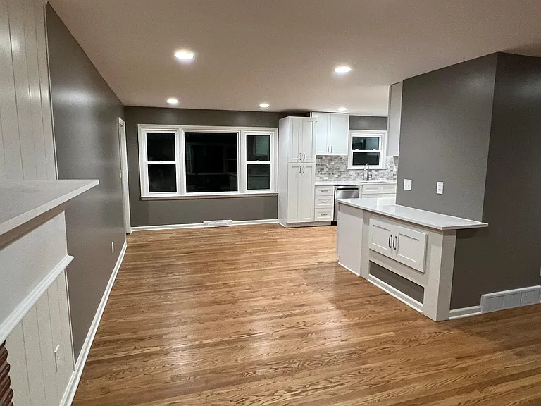 12233 Holmes Rd — Photo 3