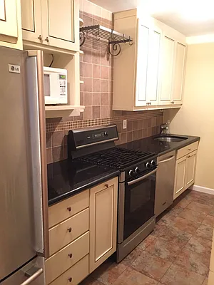 Sold by Sutton Gardens | media 16