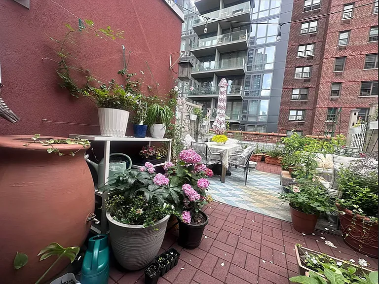 305 E 95th St #6E — Photo 6