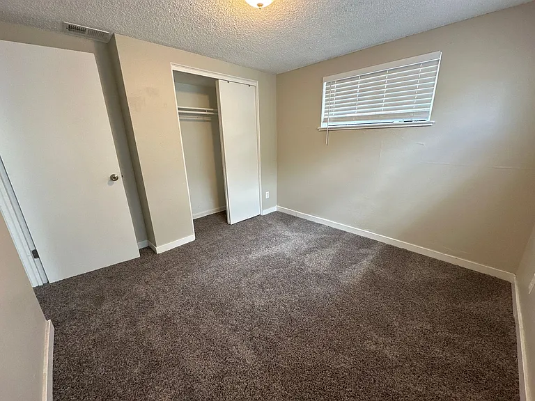2561 Jellison St #2561 — Photo 12