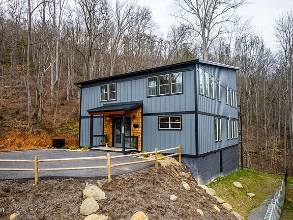 2nd image of 456 Winfield Heights Rd