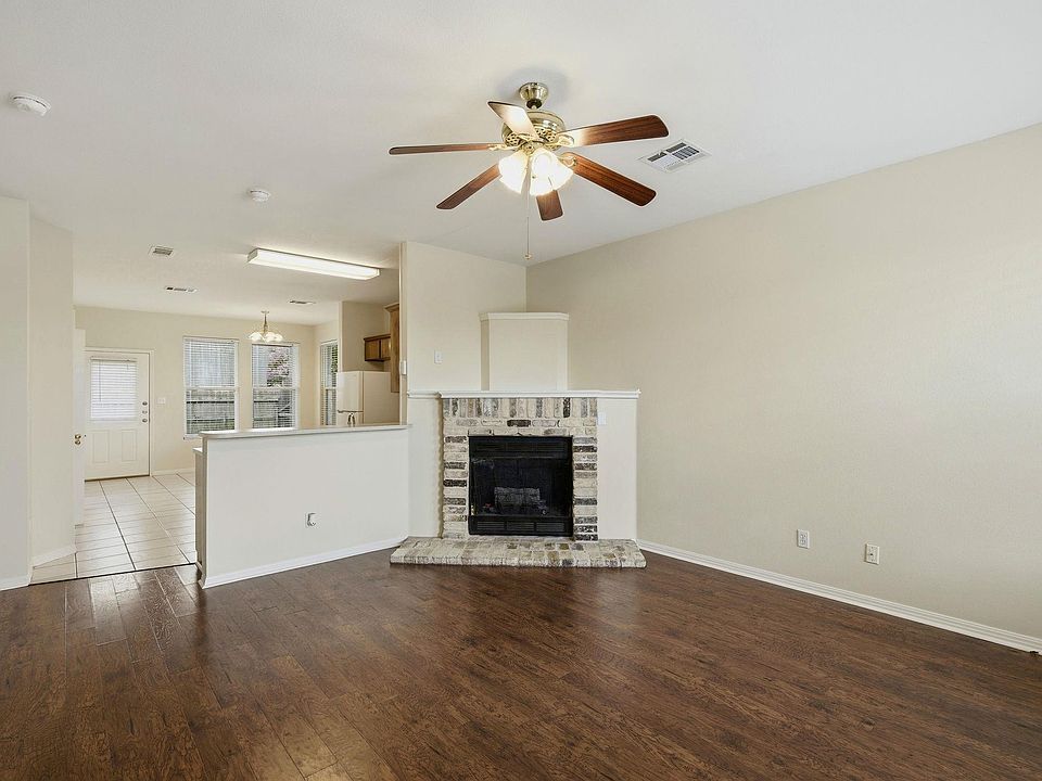 1st image of 2215 Dry Creek Dr APT 816