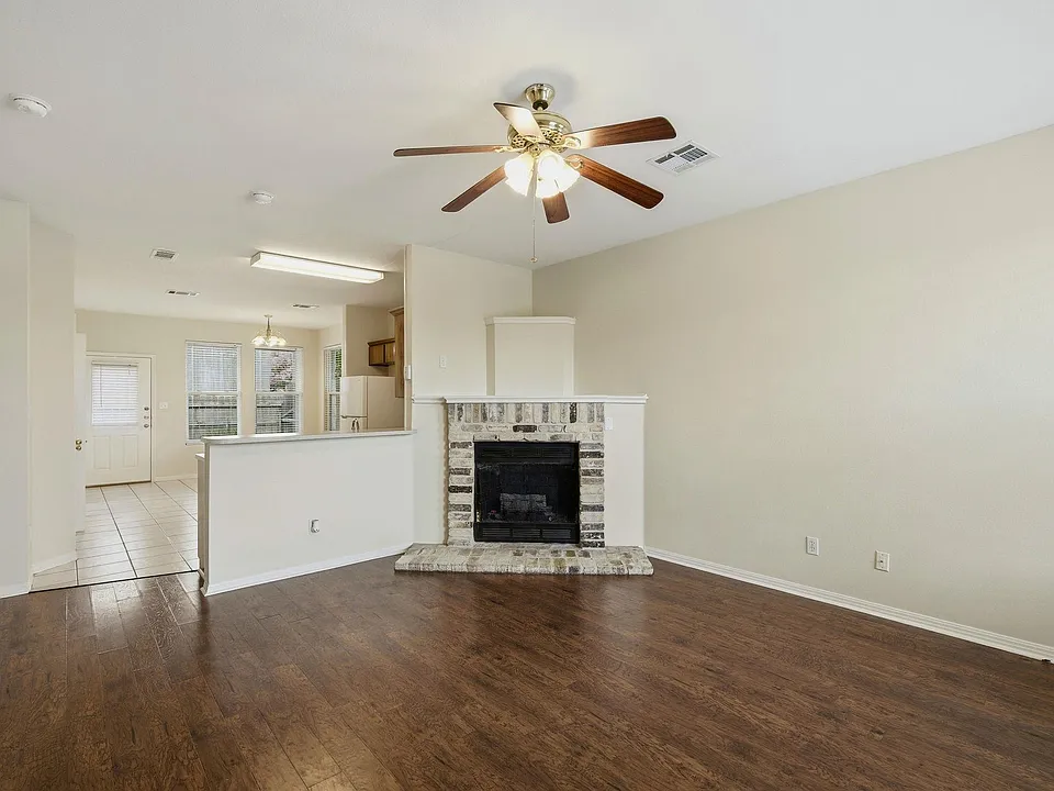 2215 Dry Creek Dr #816