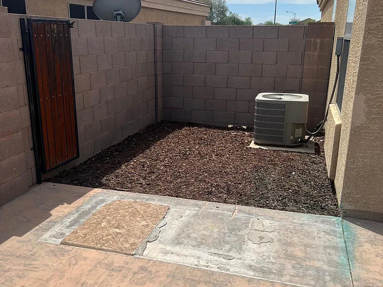 15946 W Williams St — Photo 31