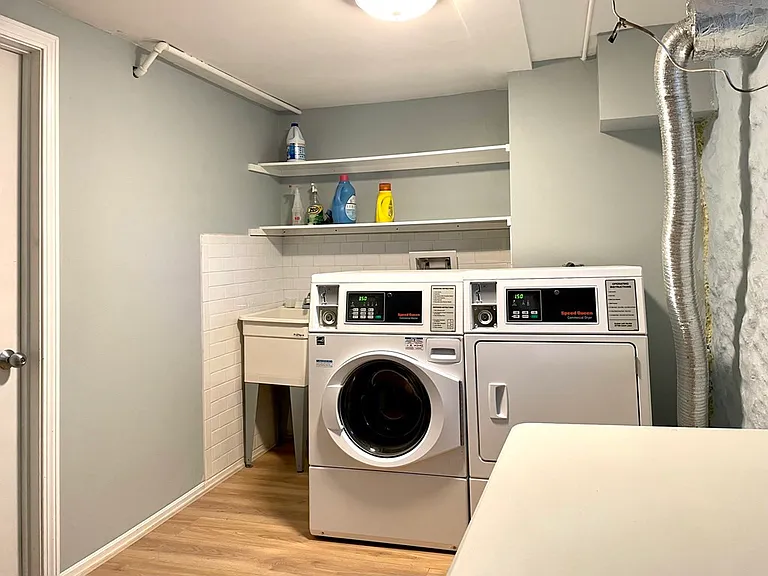 29 W Tremlett St #1 — Photo 17