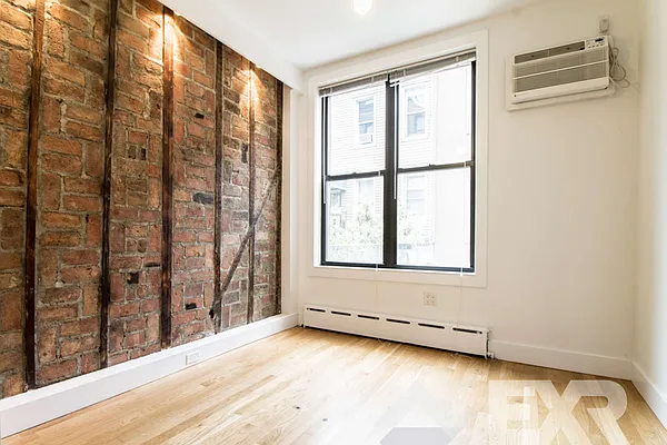 Rented by EXR | media 28