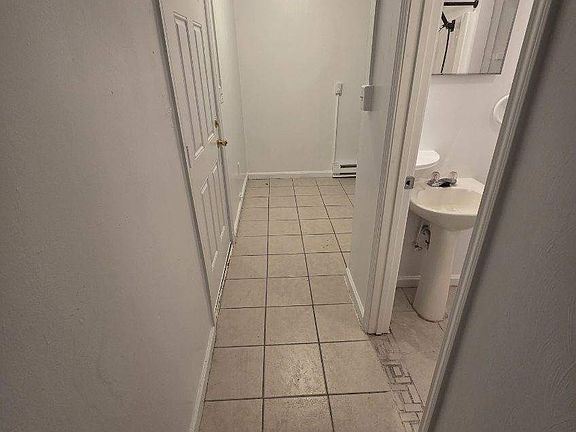 3rd image of 219 9th St #219