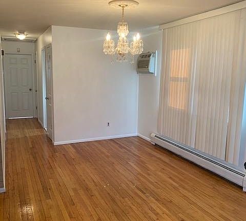 5th image of 419 3rd St