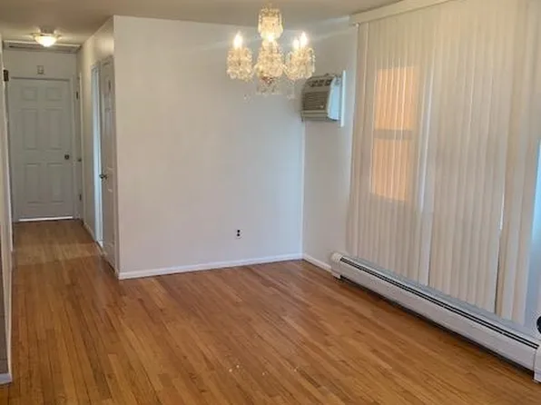 419 3rd Street image 5 of 19